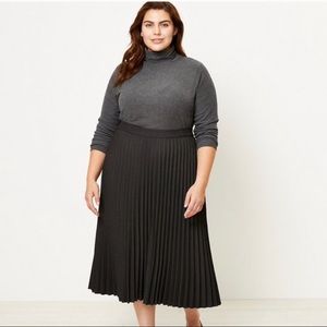 *NWT* LOFT Plus Pleated Knit Midi Skirt